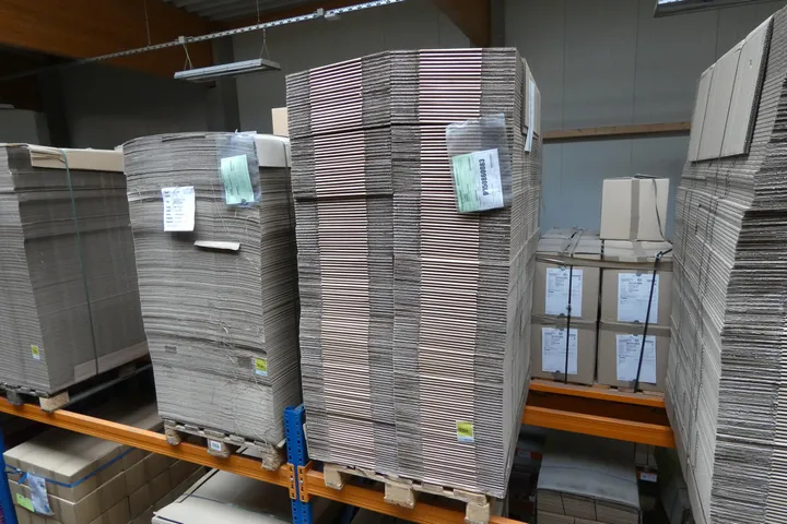 Konvolut WPK Faltschachtel 345x225x220 Texas Umfang: Palette mit Inhalt
